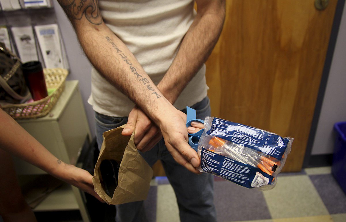 Forget D-Money and Shifty. Race baiting masks the truth about Maine's drug crisis medium.com/matter/race-is… <a href="/damsden1/">David Amsden</a>