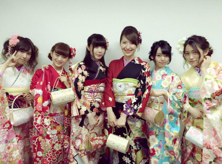 谷 真理佳 成人式 無事に終わりました 初めて着物を着て歳になんだ っと実感しました 沢山のファンの方に見守られ憧れの神田明神にて成人式 が出来て谷はとっても幸せでした 皆さんが風邪引きませんように 写真はske48成人組とちより 成人式 谷 真理佳 成人式 無事に終わりました 初めて着物を着て歳になんだ っと実感しました 沢山のファンの方に見守られ憧れの神田明神にて成人式 が出来て谷はとっても幸せでした 皆さんが風邪引きませんように 写真はske48成人組とちより 成人式