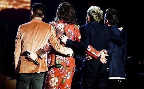 BTSBBSocial50's tweet photo. #DirectionersShazam
#OneDBestFans2016
#BuyGiftStreamMITAM
#MITAMToPlatinum
#MITAMSingles
#HistoryMonth https://t.co/SHvgHpCAxX