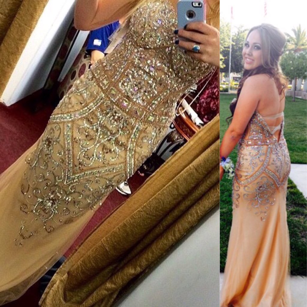 madisonpierce18's tweet photo. Selling my favorite dress ever! DM me for price, size, and more pics!💃🏼 https://t.co/94wiXp6Rt5