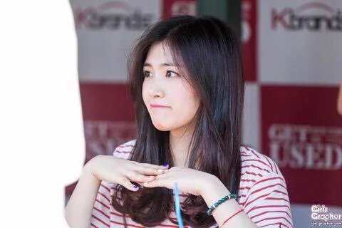 HVYeoreum96's tweet photo. Name: 안채연
Stage name: 여름
D.o.B: 1996년 6월 4일
Height/weight: 167cm, 48kg
Group: 헬로비너스
Position: Vocalist, Maknae https://t.co/S3nnnhXZKj