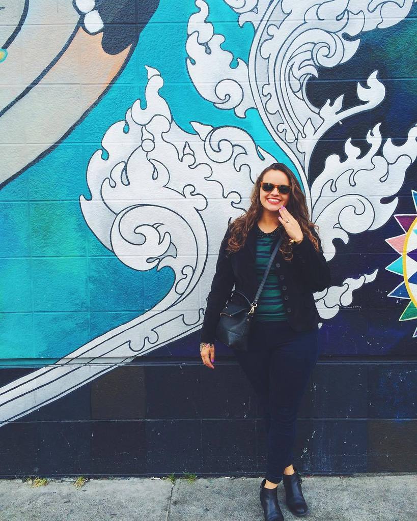 _christinehanks's tweet photo. Stay golden ☀️ #tenderloin #abmlovesmurals #abmlifeiscolorful #abmspaces #flashesofdelight… https://t.co/sYIadWlfwZ https://t.co/qC4cWIHdLc