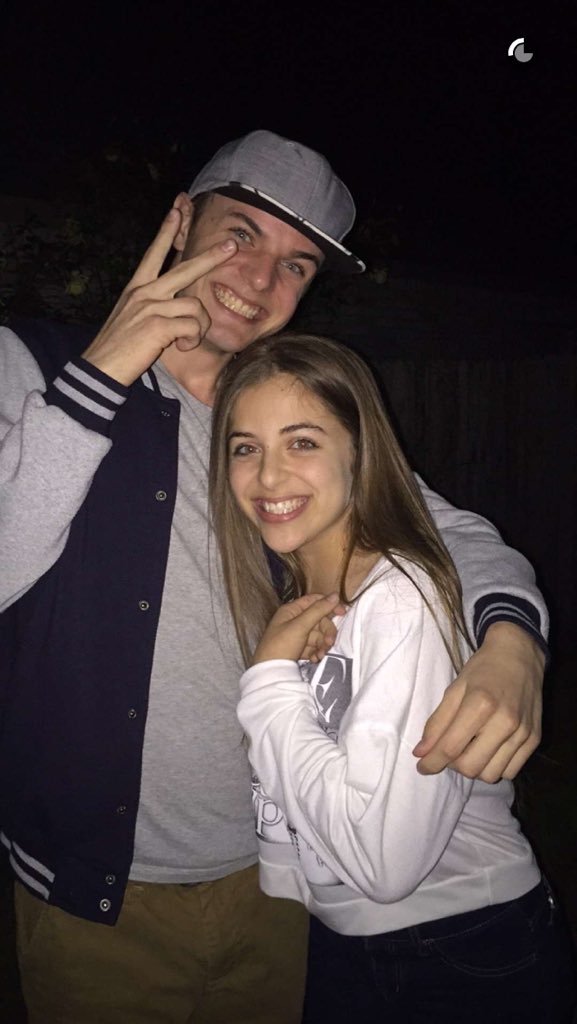pitts_baylee's tweet photo. Okay I ship this #Rariel @damnitsriley @TheBabyAriel https://t.co/NiSsouNHYc