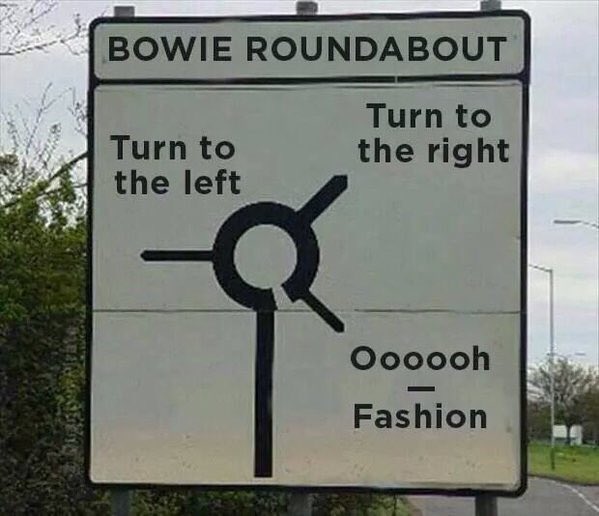 BathinFashion's tweet photo. A music and fashion trail blazer. #Bowie https://t.co/cWK6OGYdrk