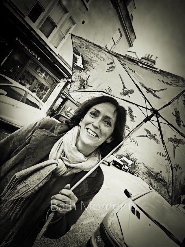MomentsBath's tweet photo. Catch up ☕️ with the lovely author &amp; #FabFriend of #FourBathBuns after a super @Rubywax morning! @BathLifeMag 💙👉🏼🌂☔️ https://t.co/1rEx2Yw0m0