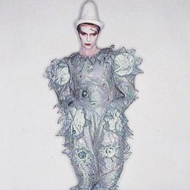 cloud_meranda's tweet image. Long live the King ! #DavidBowie a true artist that has left a legacy that will live on forever more . A sad day 😔