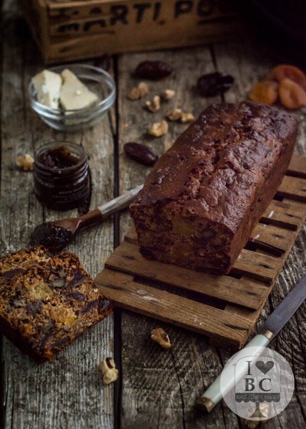 Apricot, date anda walnut spiced bread
ilovebundtcakes.com/apricot-date-a…