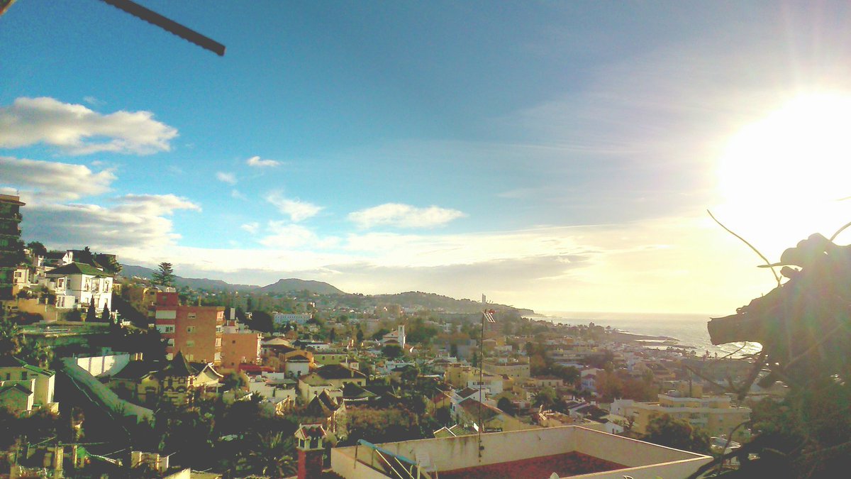 SAAPCD's tweet image. Demos por comenzado técnicamente el 2016! Hoy, #ite en #Pedregalejo #Málaga. 
#arquitectotécnico
Feliz lunes