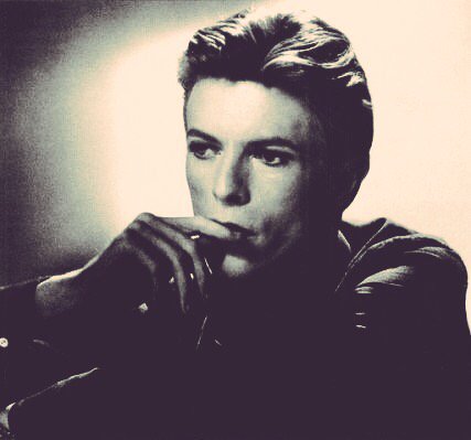 LanaParrilla's tweet photo. We lost a legend today. What a giant heartbreak. You will forever be my favorite. I love you! #DavidBowie RIP 😔♥️ https://t.co/Mbq1EtFKAK