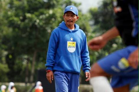 Selamat bersekolah di Italia Coach Djajang Nurdjaman! Cepat kembali dan buat PERSIB makin juara!

#HEGARMANAH