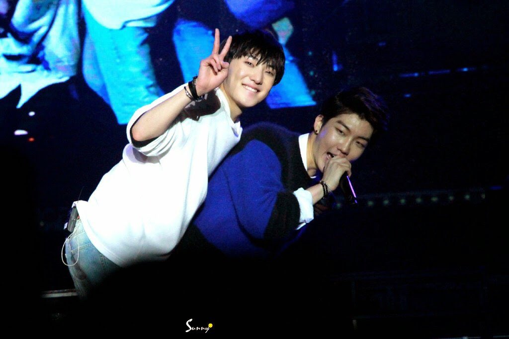 Eiryia's tweet photo. #EverydayWith2Seung is a fun day 😆✨ and hey #ItsMaetamongDay still! 💚 https://t.co/8YbsapZU4k