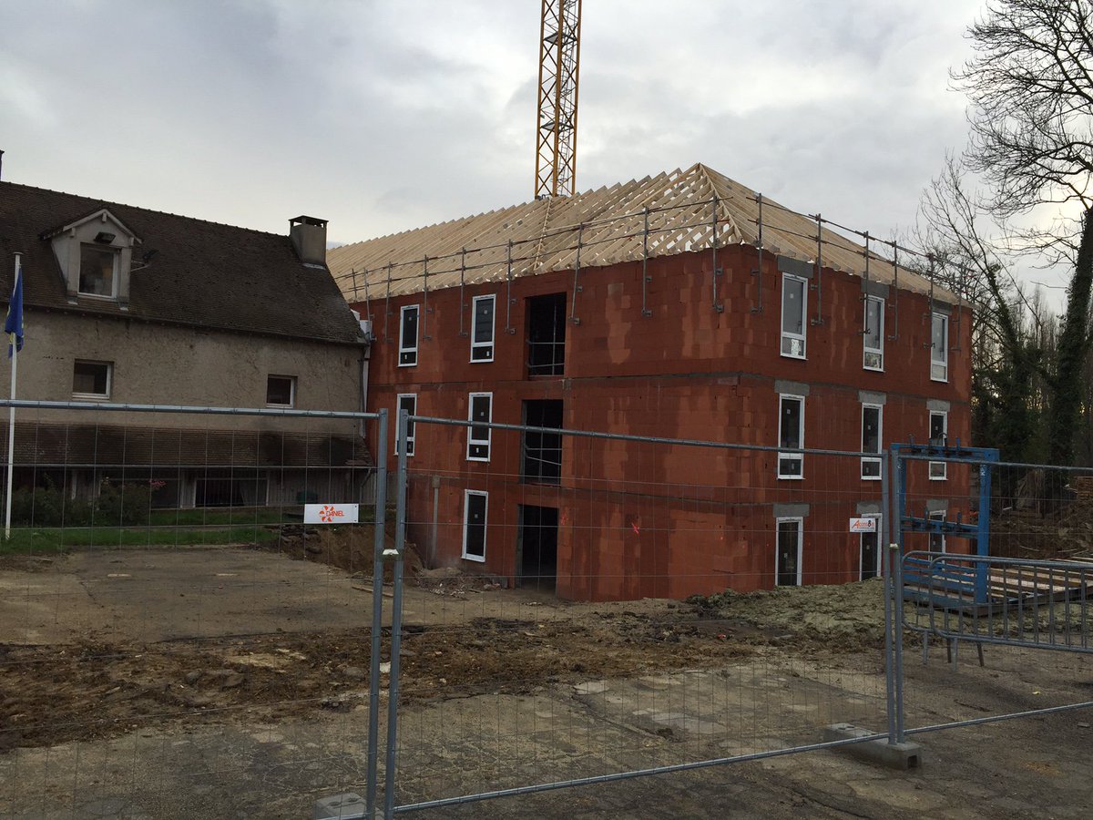 PGLTravel's tweet photo. We are making great progress with the new accommodation at Château de Grande Romaine, Paris #Frenchtrips #PGL https://t.co/1H14NBrYU6