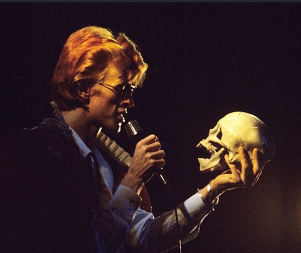 UKShakespeare's tweet image. The incomparable David Bowie channels Hamlet (with Yorick) on the 1974 Diamond Dogs tour. Rest in Peace, Starman.