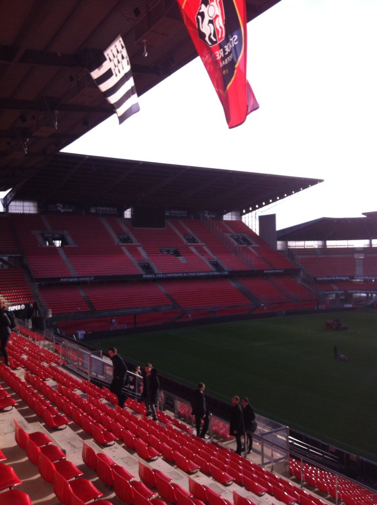 top14rugby's tweet photo. #ConfRennes2016
►Bienvenue au Roazhon Park de @metropolerennes! A venir: la conférence autour des #DemiesTOP14. https://t.co/nowKHDYnLq