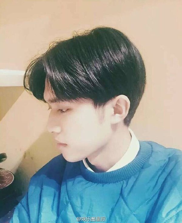 ChanHomeTH's tweet photo. [แฟนแอค] เจ้าของแอคบอกว่า มีคนจำนวนมากไปที่ร้านนี้เพื่อมองหาผู้ชายที่ดูคล้ายกับเซฮุน&amp;รูปของเขาตอนถอดแมส
via.mydeeryo https://t.co/uM7dQIuo3X