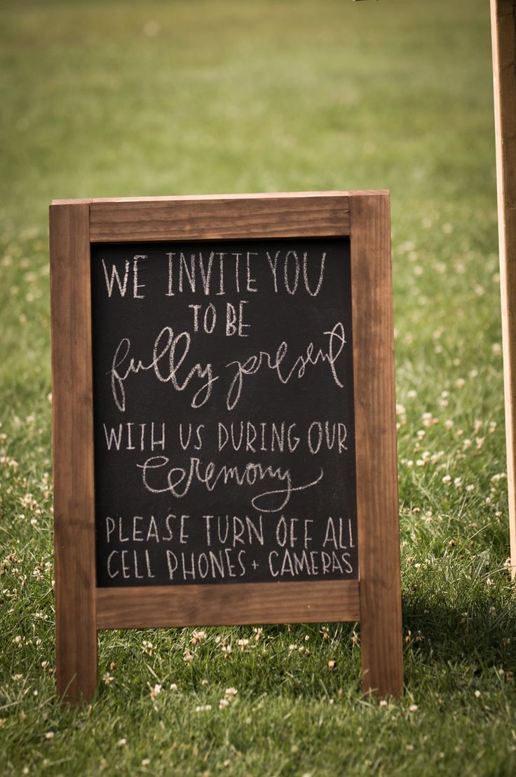 How do you feel about social using social media on your big day? Does it enhance or detract?lvmyd.rs/1KcvCeF