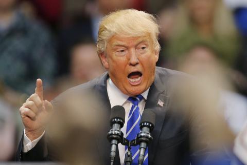 NBCNews's tweet image. WATCH LIVE: @realDonaldTrump holds rally in New Hampshire nbcnews.to/22VqhQl