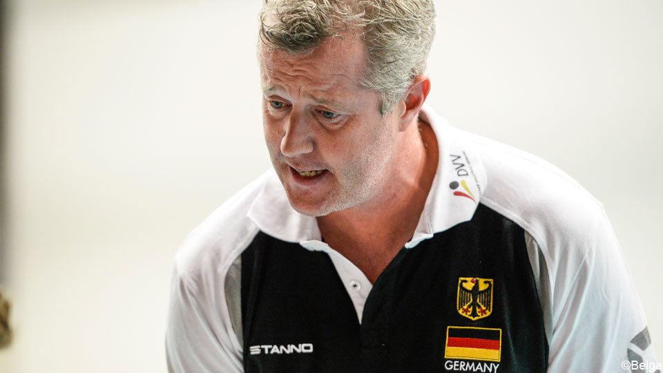 .<a href="/vitalheynen/">Vital Heynen</a> zet deur open voor carrièrewending. "België? Interessant, ze mogen bellen." sporza.be/permalink/1.25…