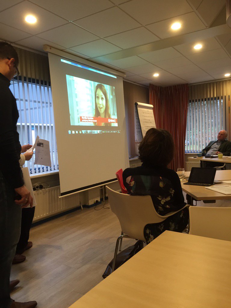 <a href="/MarlijnKooistra/">Marlijn Kooistra</a> <a href="/AdvocaatAleide/">Aleide hendrikse</a> @ CHfilosofie vandaag met groep gewerkt die jullie noemde als inspiratie #stiefplan