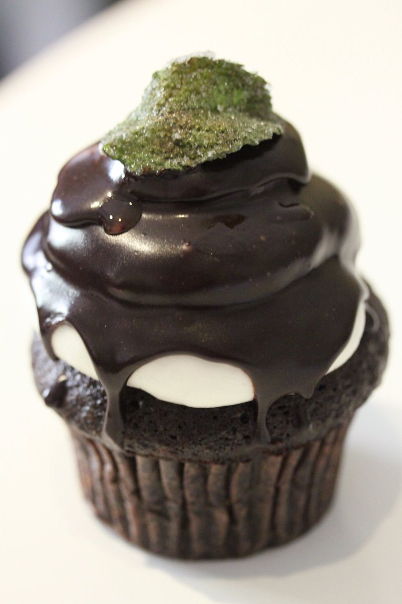Get over the #mondayblues with a #Chocolate #Peppermint #Cupcake from #CafeBernardo #Sacramento  #ScoutSac #SacEats