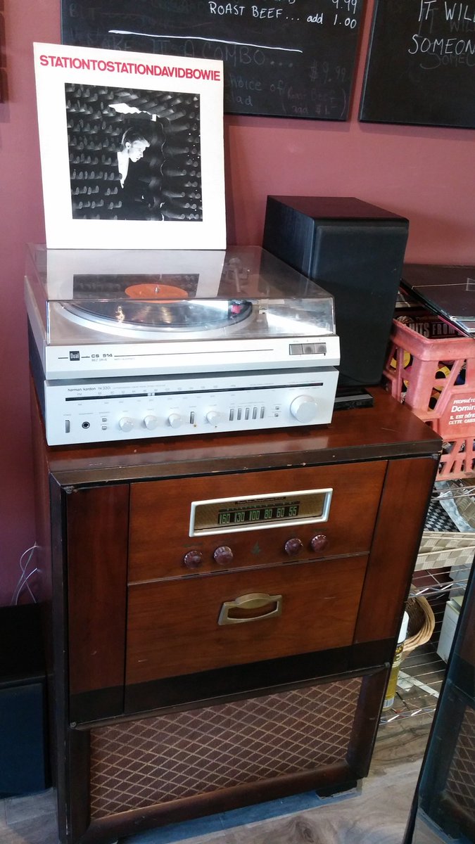 ArchtopCafe's tweet photo. Remembering #DavidBowie. Original pressing, UK import 1976. #portcredit #vinylmississauga #usedvinyl @insauga https://t.co/kWcQe3ih9U