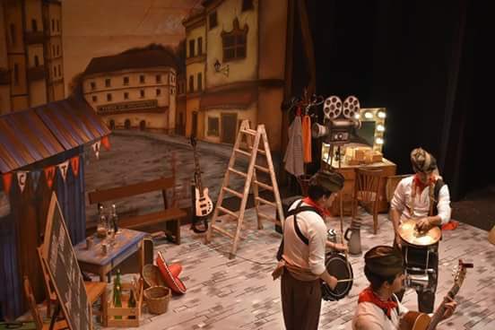 Ayer fue el turno de <a href="/comparsacalibre/">Comparsa del Calibre</a>. Gran actuación de Mi Cantinela.