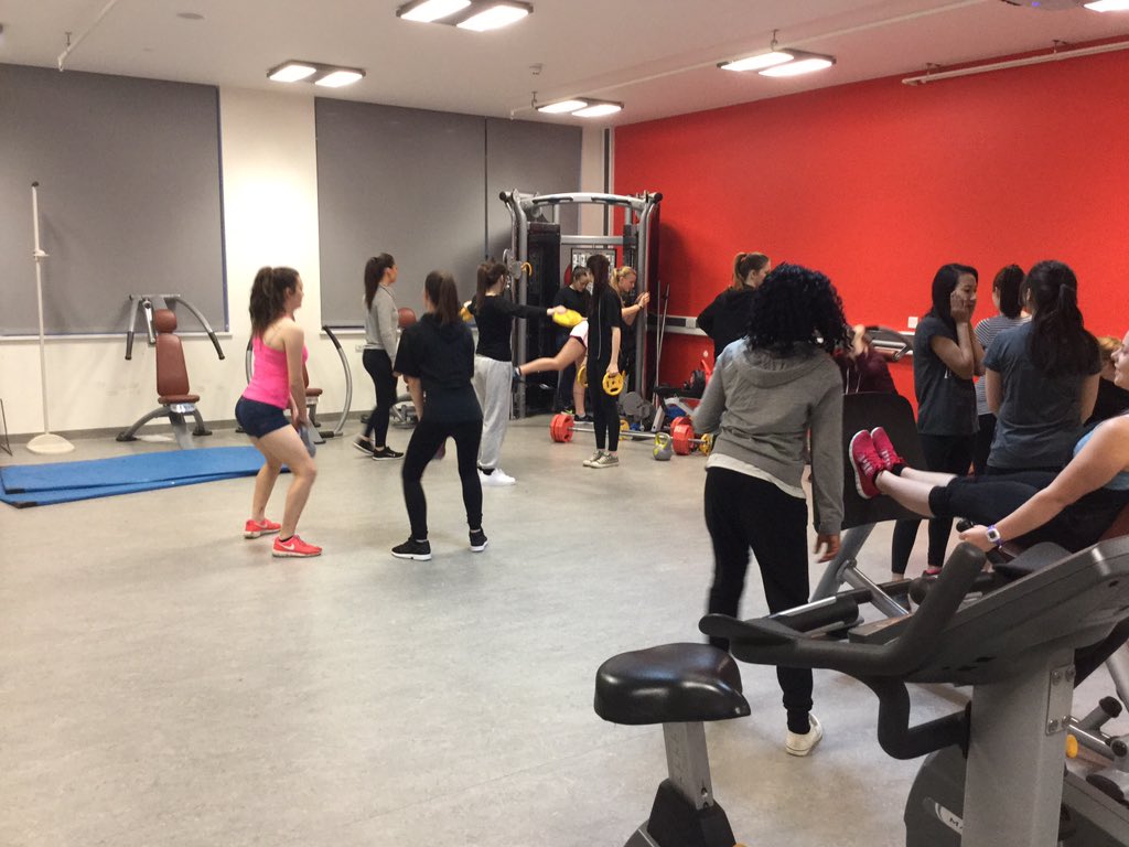 BromptonPE's tweet photo. Great opening session of our 6th form female only gym club, in partnership with @UniKentSportSci @BromptonAcademy https://t.co/Gg2zuqptSf