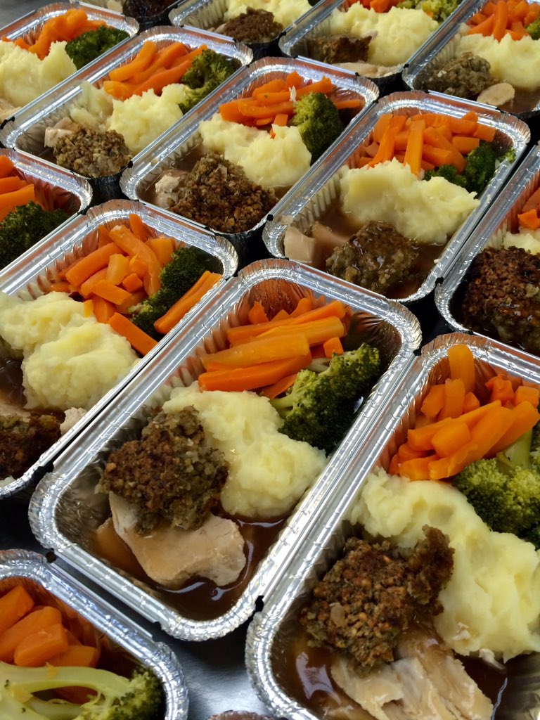 carekitchen1's tweet photo. Roast chicken and stuffing, creamy mash potatoes and seasonal vegetables. #carekitchen #mealsonwheels https://t.co/NE7bmDYVAk