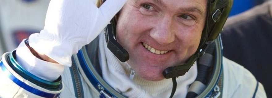 André Kuipers landt 22/1 <a href="/UniLeiden/">Universiteit Leiden</a> voor leerlingen, studenten, medewerkers! Aanmelden: ow.ly/WT0tI