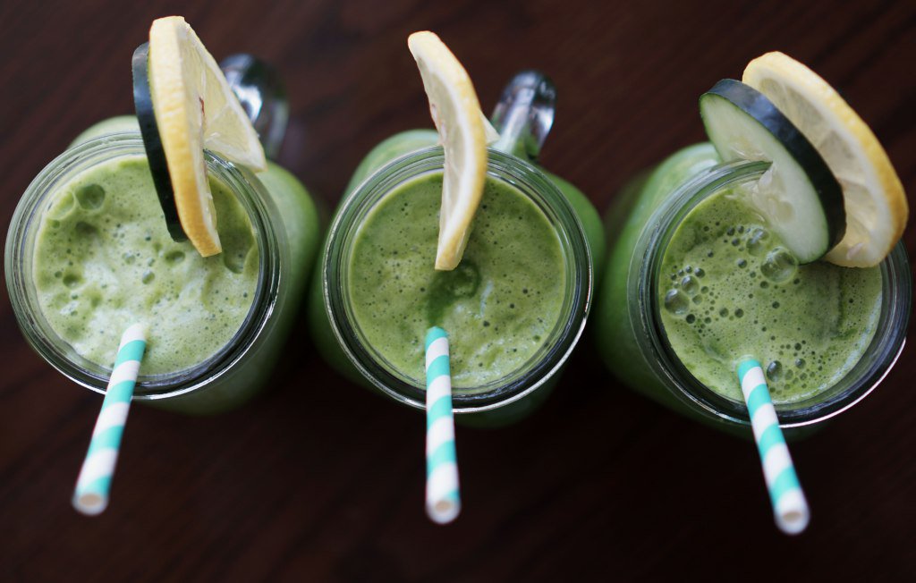 BatchLDN's tweet photo. The 5 stages of a juice cleanse https://t.co/fsVtG9MePd https://t.co/qyWSzaeyIg