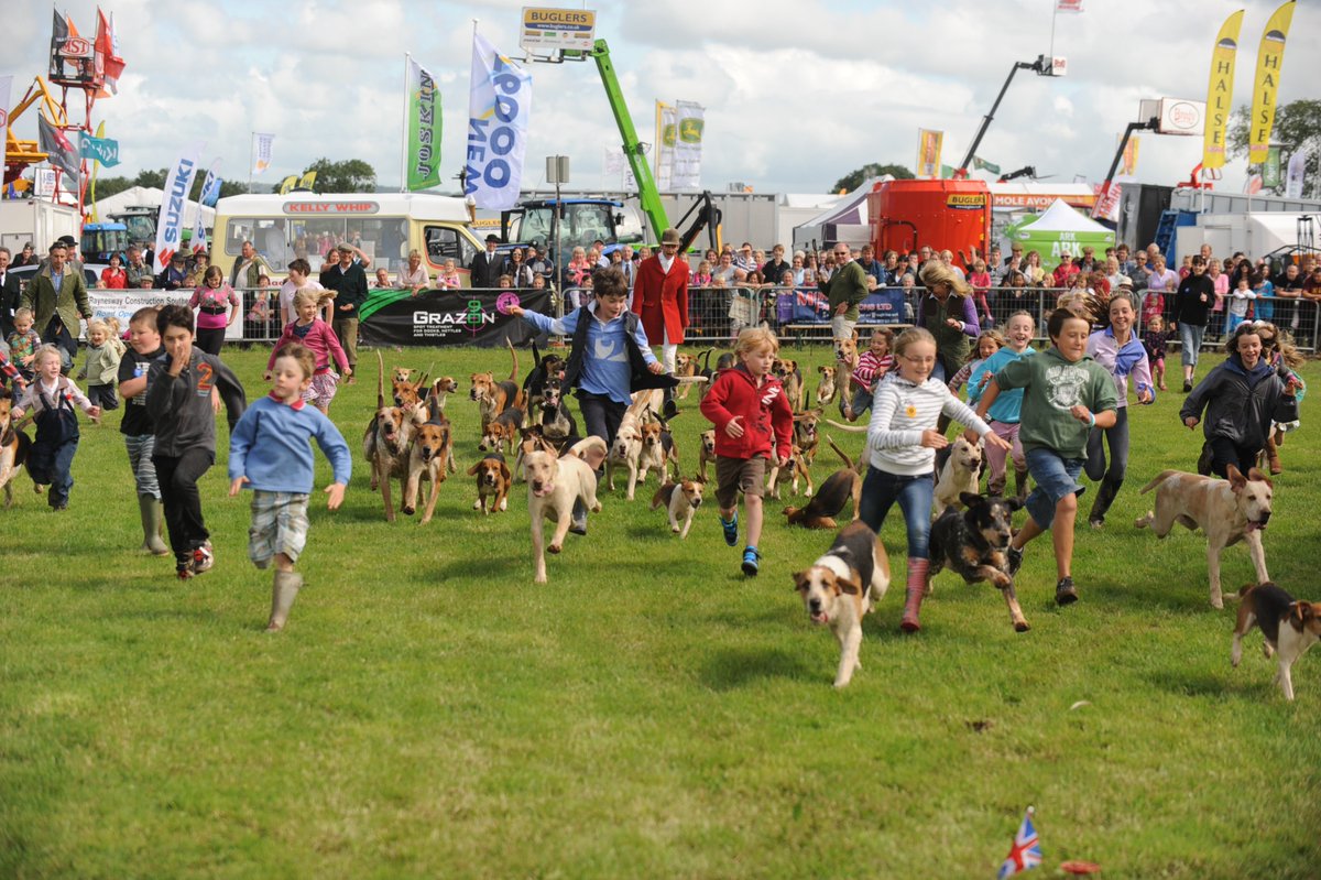 HonitonShow1890's tweet image. Happy New Year!  Date for the 2016 Diary - Thursday 4th August - Honiton Show!#Honitonshow