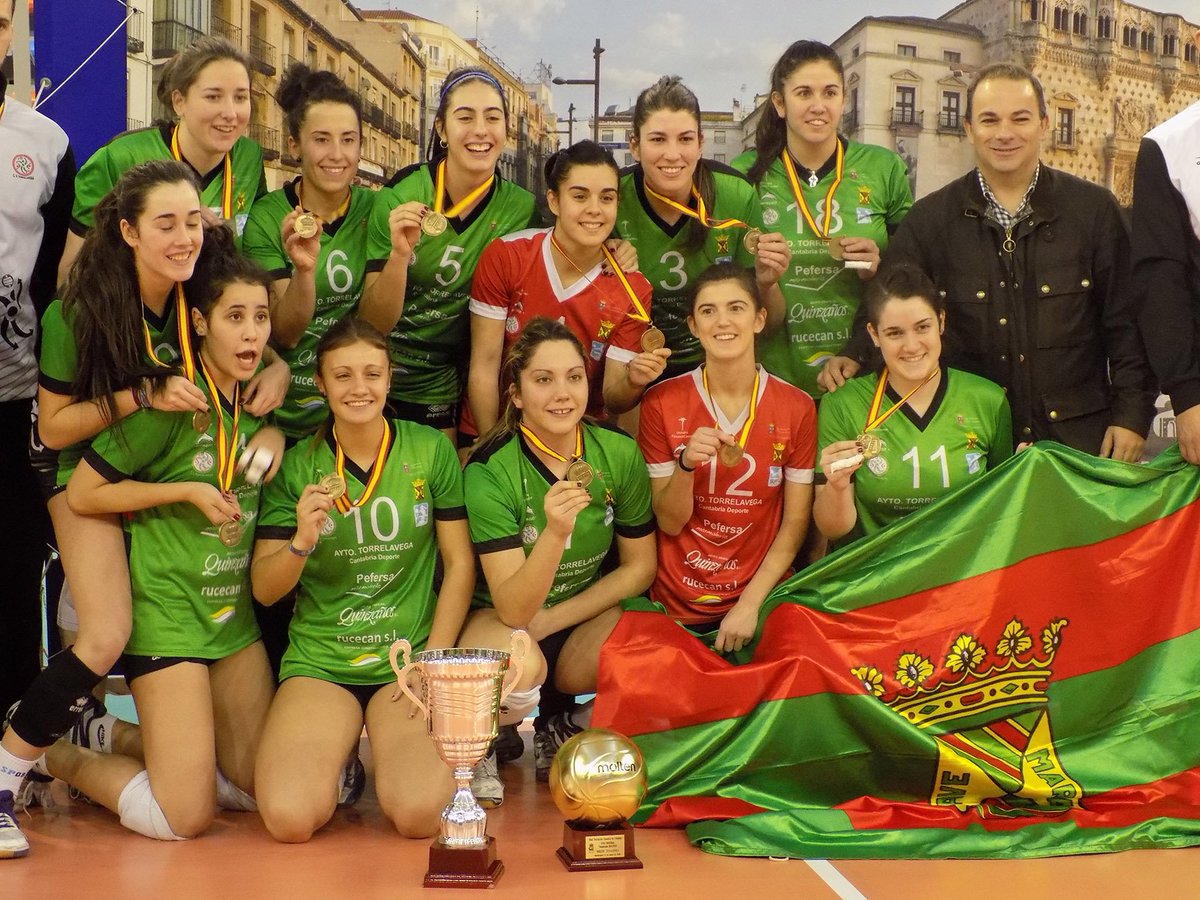 DinamizaTorre's tweet photo. Orgullosos de nuestras campeonas @torrevoley. Enhorabuena al @cvtorrelavega por su gran representación. ¡¡Enormes!! https://t.co/2mu9NpOuAY