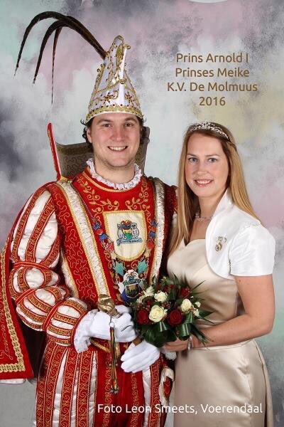 CVHieDoa's tweet photo. Hoera! Veer hubbe 'n prinses bie Hie&amp;Doa! ❤️💛💚🎉
@meiketrausel @arnoldlinden #prinsenpaar #klumme #hieendoa #molmuus https://t.co/f5OWY4kUjf