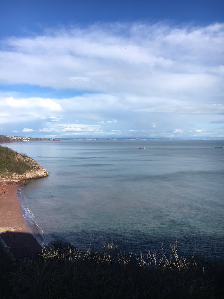 melwilks's tweet photo. View from the Downs at Babbacombe earlier walking to a meeting. Stunning #torbayhour #springisintheair https://t.co/tgkRiqQJ3g