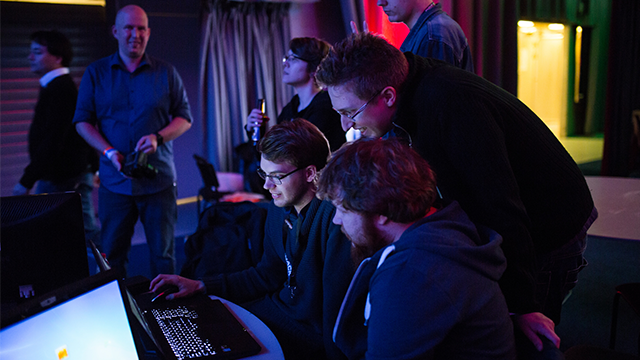 DreamHackathon's tweet photo. Going into 2016 – find 2015's winners and their games! https://t.co/qxPlaQyngN https://t.co/XKEBkW1End