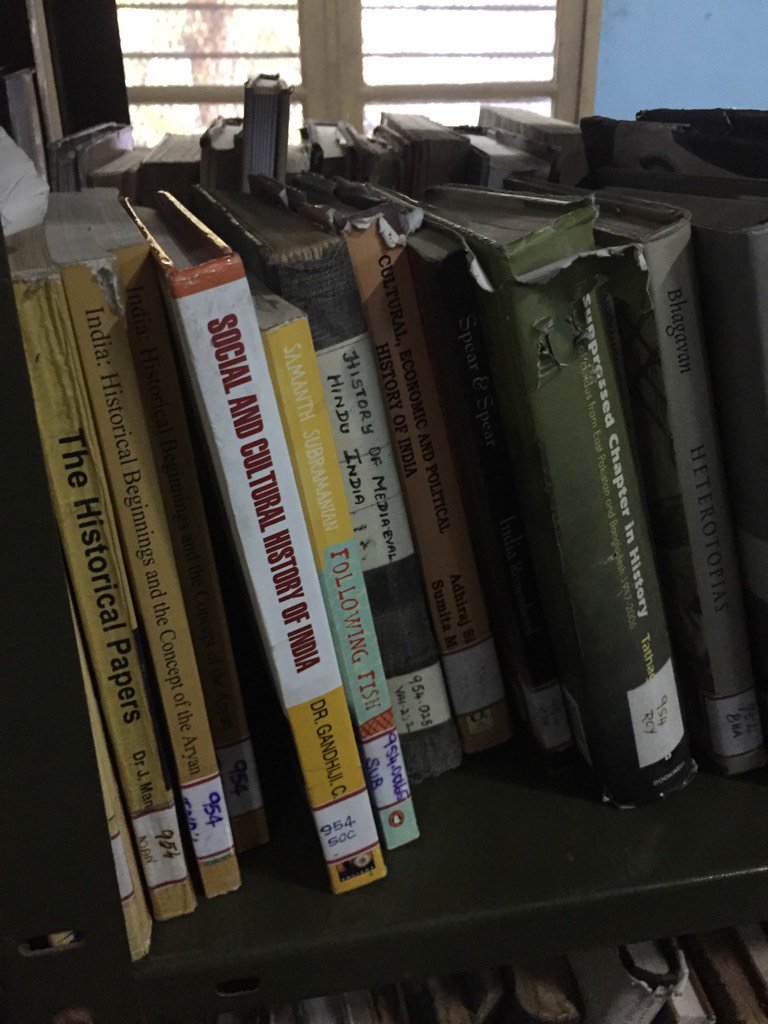 admissiblecycle's tweet image. Clearly shelved in the appropriate section, @Samanth_S #connemaralibrary