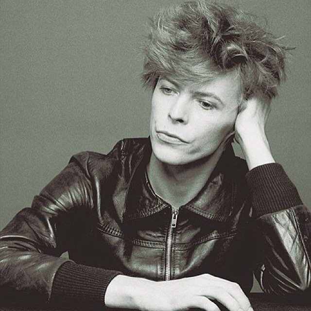 TheMintCoruna's tweet photo. Para todos los que amamos la música, hoy es un día muy triste...............
David Bowie #hero https://t.co/3KLgpJAw2M