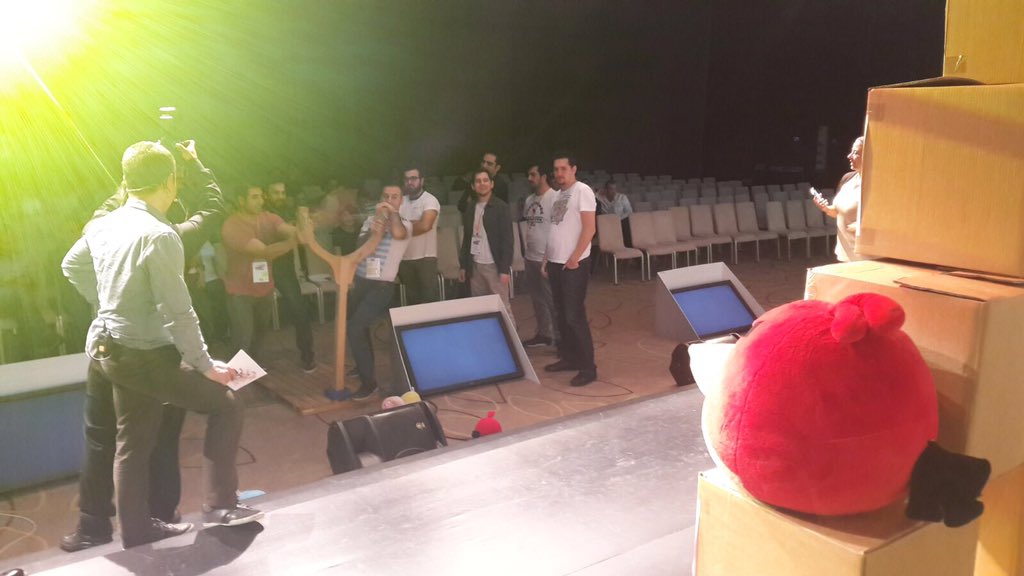 HTC_Events's tweet photo. Eczacıbaşı Angry Birds oyununda oldukça gayretliydi. Birlikte çok eğlendik. :)
#eczacibasi #angrybirds #oyun https://t.co/coUU6e5DJc