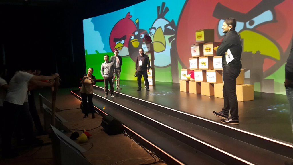 HTC_Events's tweet photo. Eczacıbaşı Angry Birds oyununda oldukça gayretliydi. Birlikte çok eğlendik. :)
#eczacibasi #angrybirds #oyun https://t.co/coUU6e5DJc