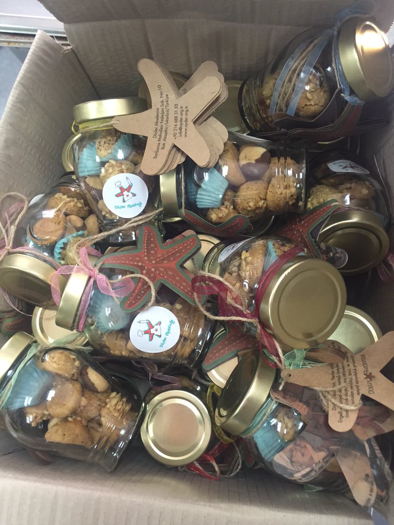 Düşler mutfağından çıkan bu kurabiyeler bugun sizlere hediyemiz. #engelsizyaşam <a href="/DuslerAkademisi/">Düşler Akademisi İst</a>