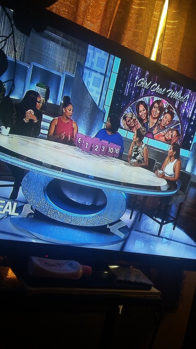 MissHazel31's tweet photo. @TamarBraxtonHer looking Ka-ute https://t.co/s2WACDlztE