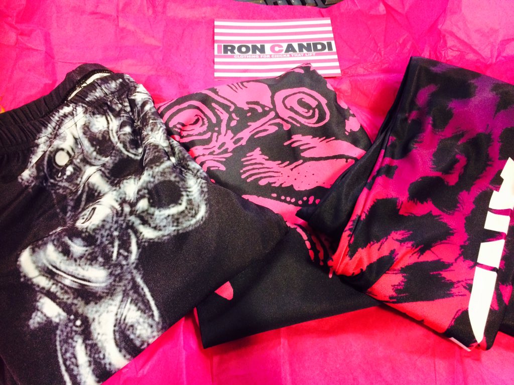 sassalj's tweet photo. 3 more to add to my lovely @IRONCANDI leggings. 💗 #StrongGirlArmy #bikinitraining #gym #fitchicks #strong #focus https://t.co/cZTyAHhnBT