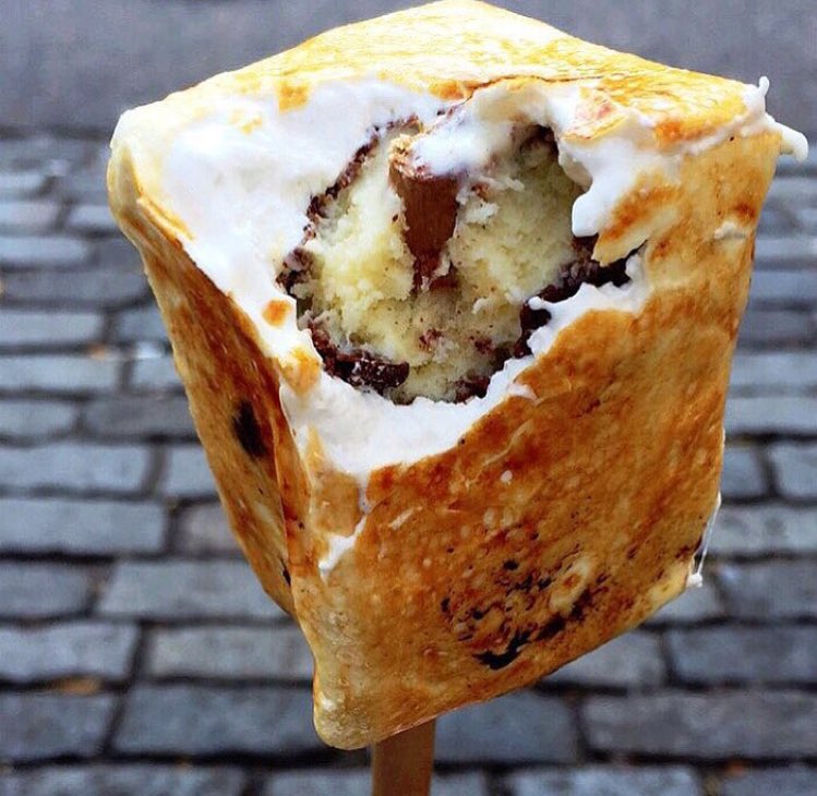 FROZEN SMORE. Yes, this is real 😍😍😍😍😍
<a href="/DnutsCookiesCrm/">DonutsCookies&Cream</a> 
#foodie #foodpics