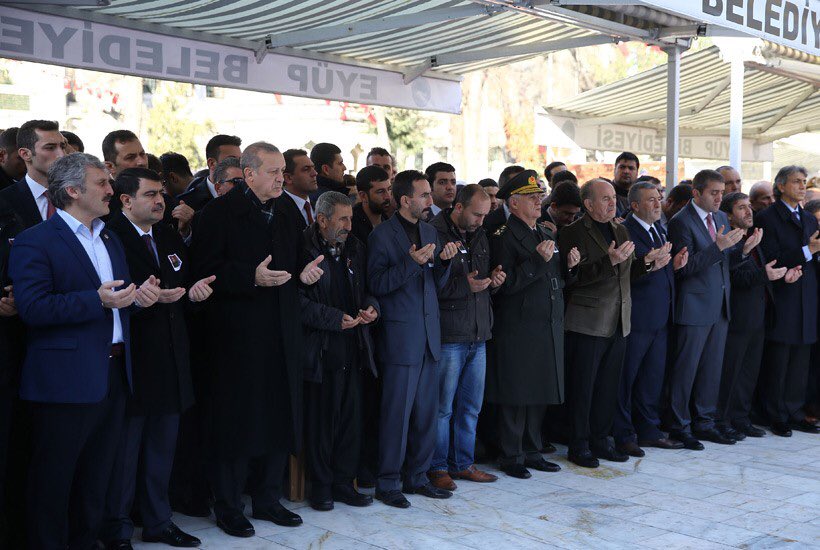 Cumhurbaşkanı Erdoğan, Şehit Polis Ertaş’ın Cenaze Törenine Katıldı tccb.gov.tr/haberler/410/3…