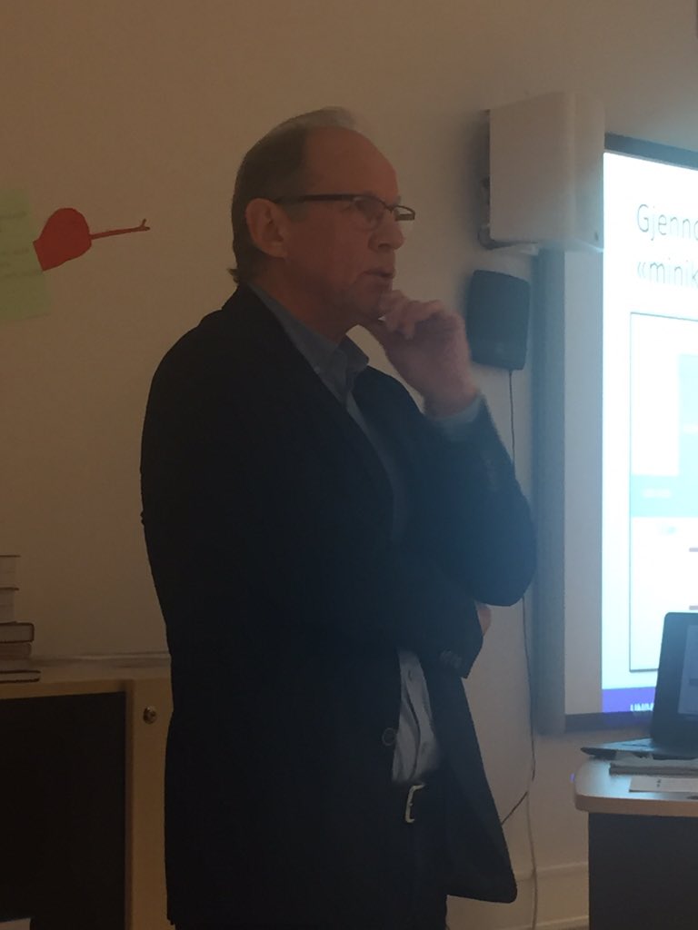 StenIngrid's tweet photo. Første milepæl i #NTNUUniversitetsskolene; veilederutdanning ved Charlottenlund ungdomsskole igangsatt @NTNU https://t.co/qLC6eyLVYI