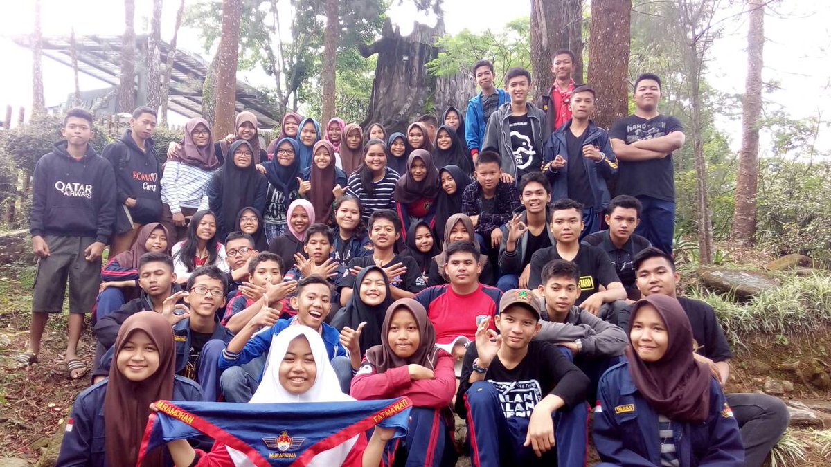 murafatma's tweet photo. alhamdulillah kmarin kegiatan persami berjalan lancar, ya wlaupun malam terkena badai tpi semua tetap have fun ^_^ https://t.co/ZjLFlI20ku