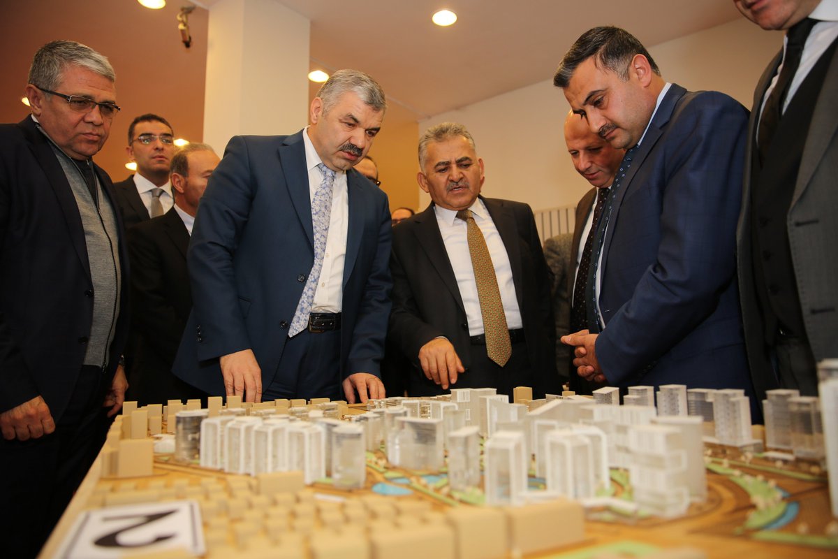 kayseri buyuksehir belediyesi twitterissa baskan mustafa celik sahabiye mahallesi kentsel donusum projesi icin hazirlanan uc ayri projenin lansmanini yapti https t co vd9xjy72pd