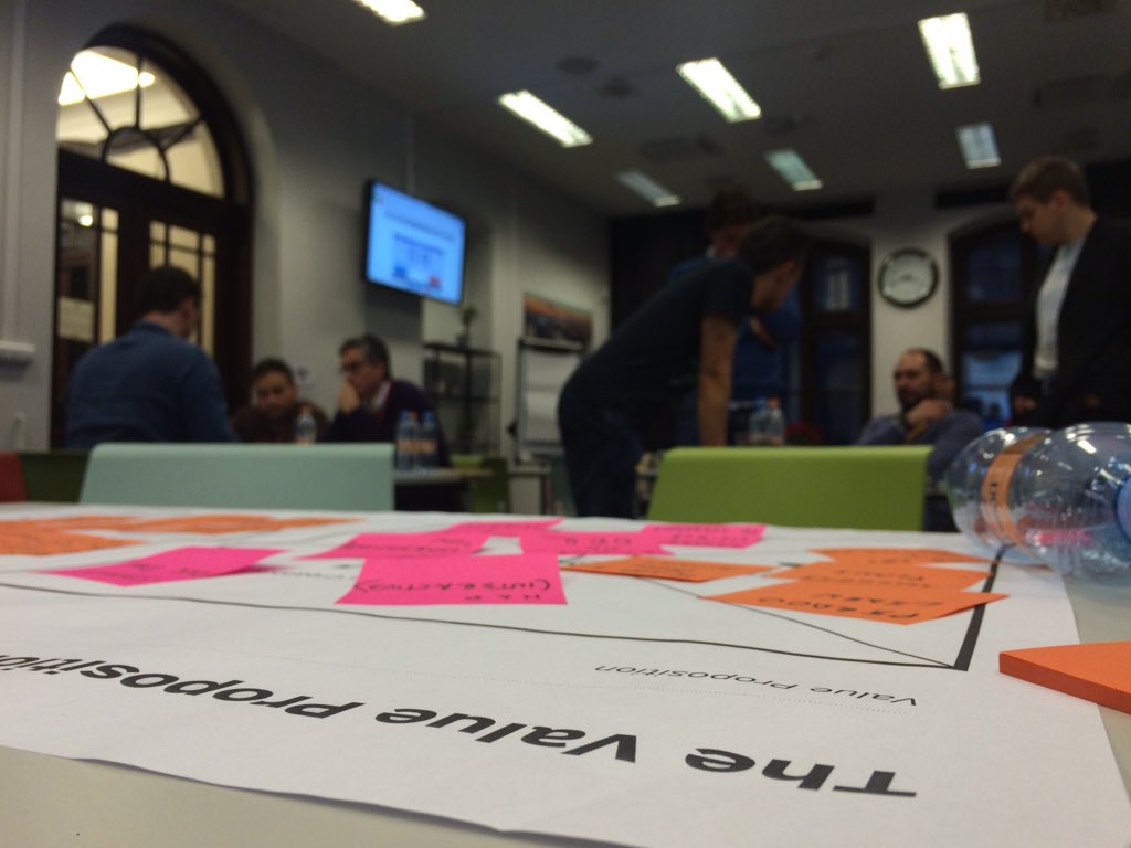 innovationnest's tweet image. We&apos;re at day one of #growthprogram at @CampusWarsaw. Today 6 teams are working on their value proposition