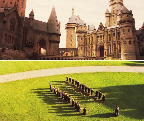 Hogwartssite's tweet photo. A todos nos alegraría volver a clase si fuera Hogwarts. https://t.co/mZ84x6kvex