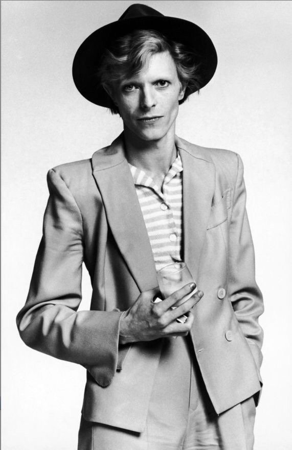 ALEJANDRO_RM's tweet photo. RIP David Bowie https://t.co/1vrjT7Pe1P
